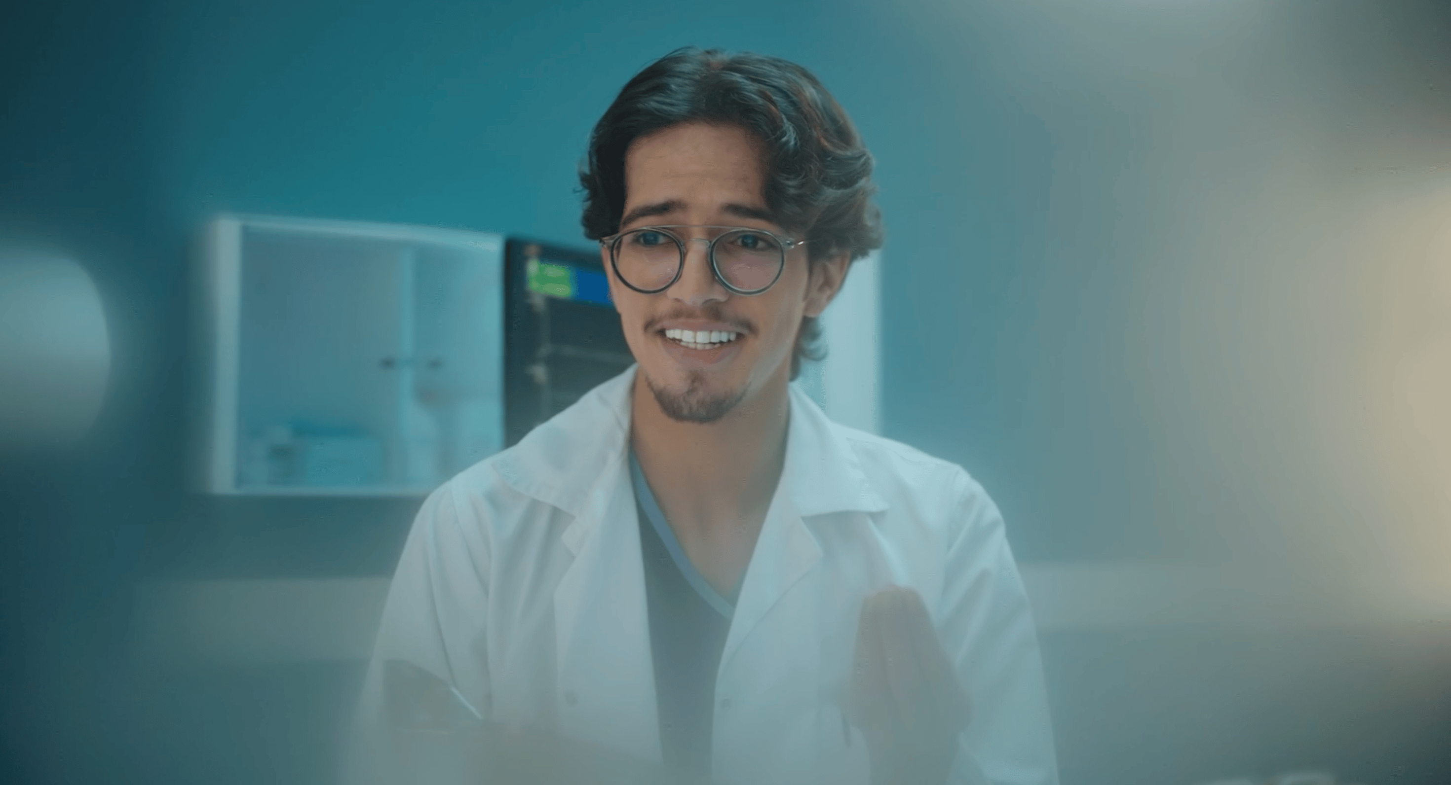 سلسلــــــة لإبداعــــــــك مكــــــــــــان
